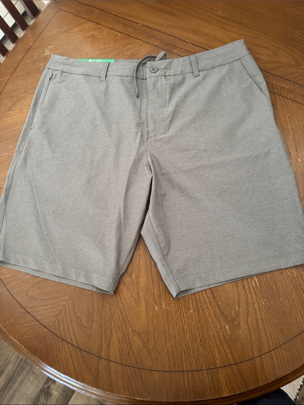 Hang Ten Hybrid Walkshort Men's Gray Flat-Front Shorts size 38 10” inseam NWT